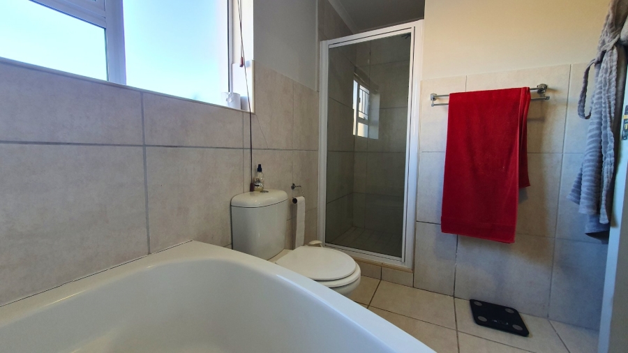 2 Bedroom Property for Sale in Heiderand Western Cape